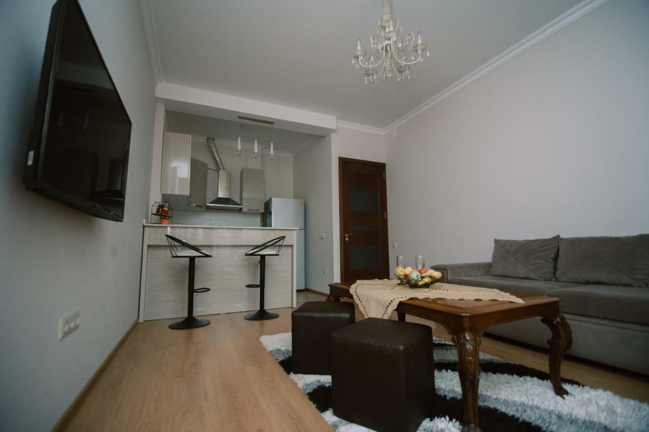 Giorgi Home Batumi Exterior photo